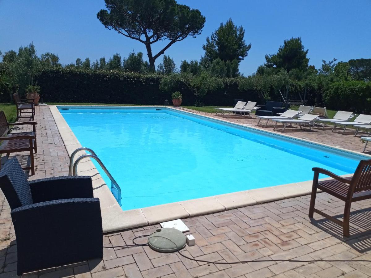 Casale Di Tormaggiore Villa And Country Suites Pomezia Ngoại thất bức ảnh