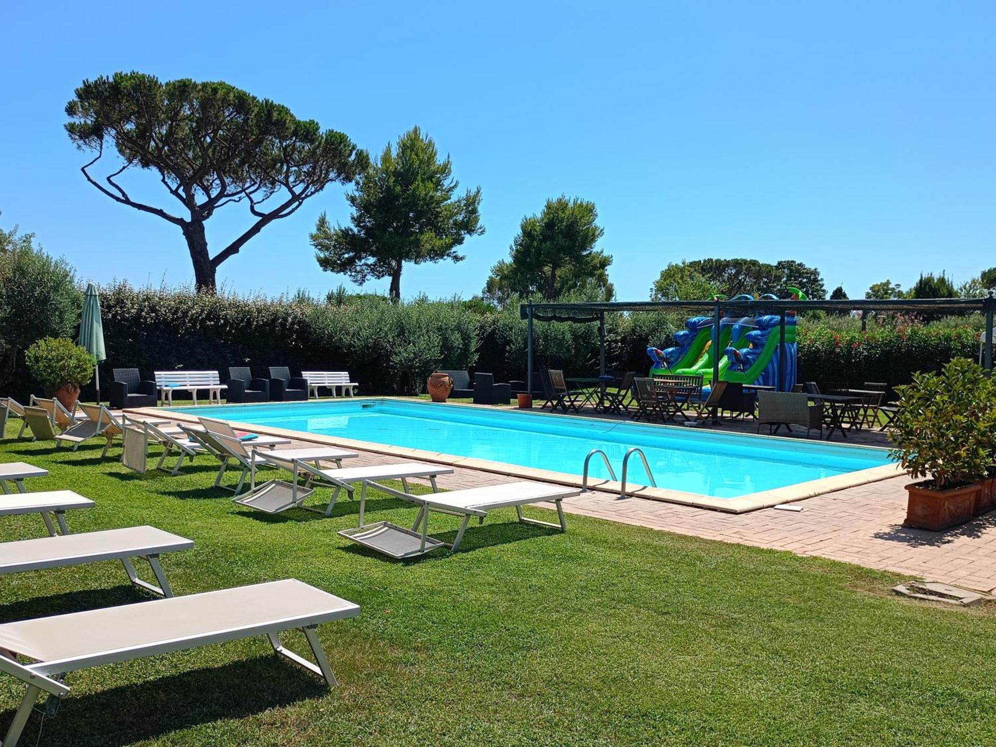 Casale Di Tormaggiore Villa And Country Suites Pomezia Ngoại thất bức ảnh