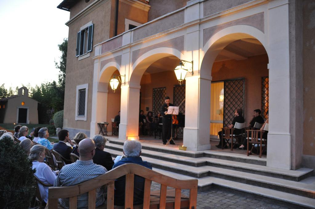 Casale Di Tormaggiore Villa And Country Suites Pomezia Ngoại thất bức ảnh