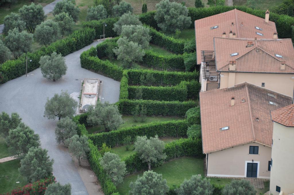 Casale Di Tormaggiore Villa And Country Suites Pomezia Ngoại thất bức ảnh