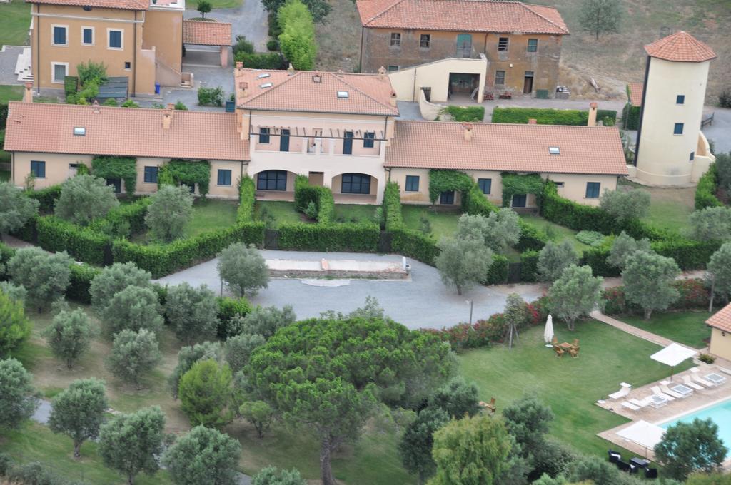 Casale Di Tormaggiore Villa And Country Suites Pomezia Ngoại thất bức ảnh