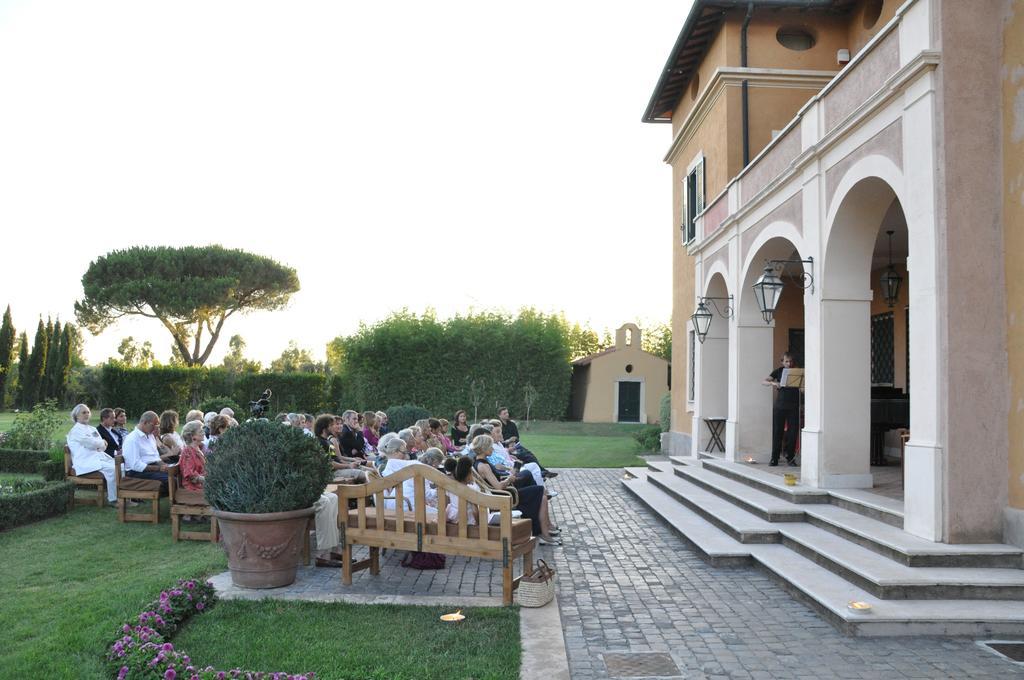 Casale Di Tormaggiore Villa And Country Suites Pomezia Ngoại thất bức ảnh