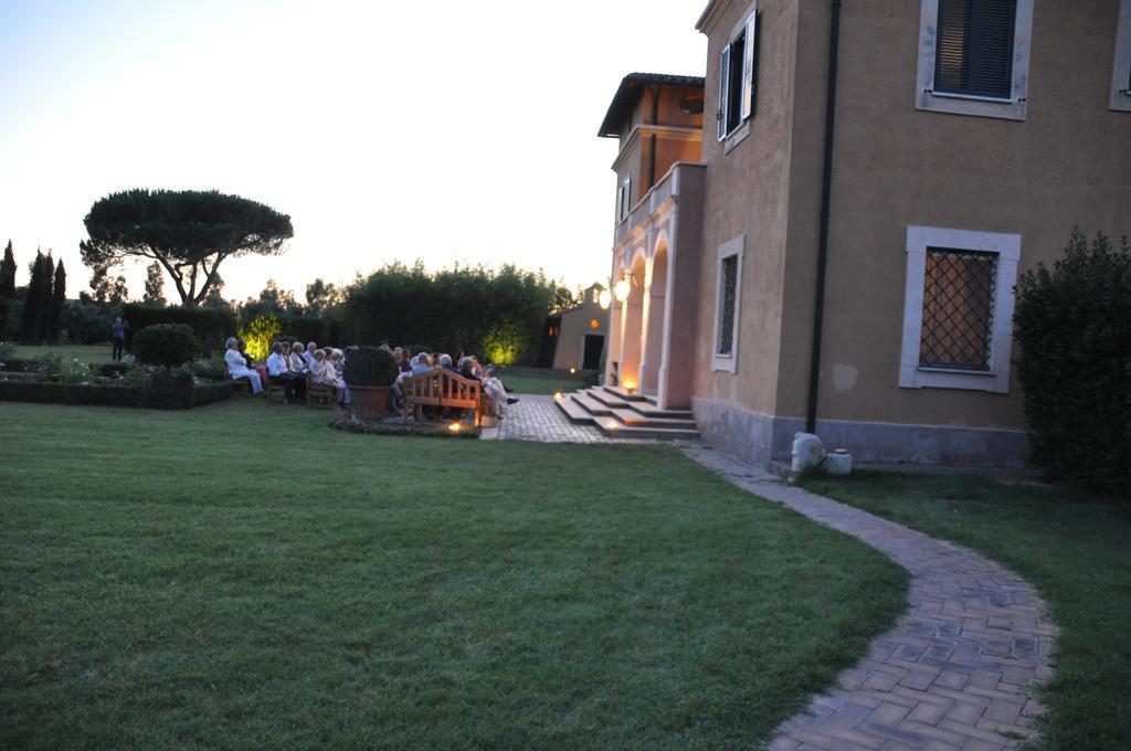 Casale Di Tormaggiore Villa And Country Suites Pomezia Ngoại thất bức ảnh