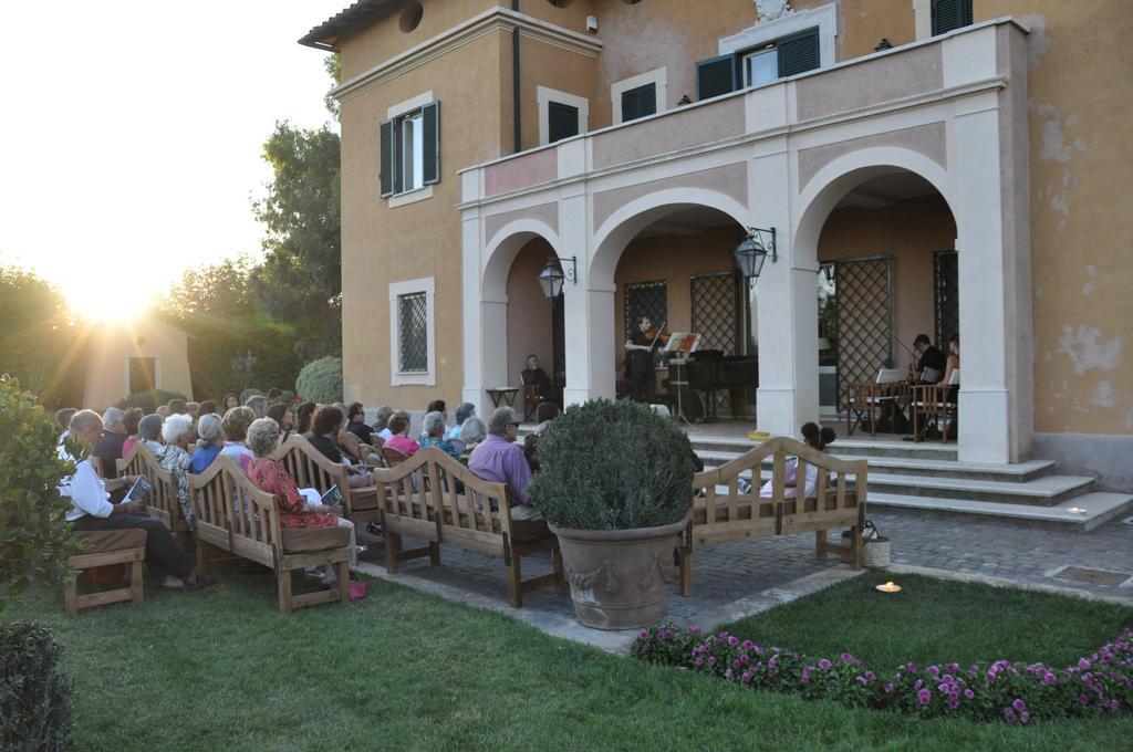 Casale Di Tormaggiore Villa And Country Suites Pomezia Ngoại thất bức ảnh