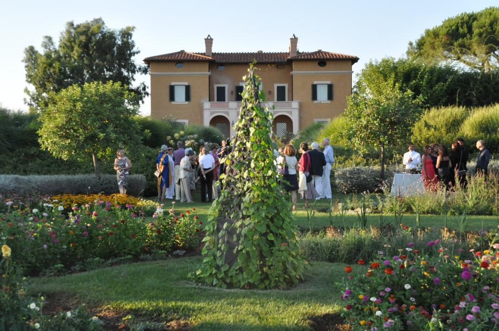 Casale Di Tormaggiore Villa And Country Suites Pomezia Ngoại thất bức ảnh