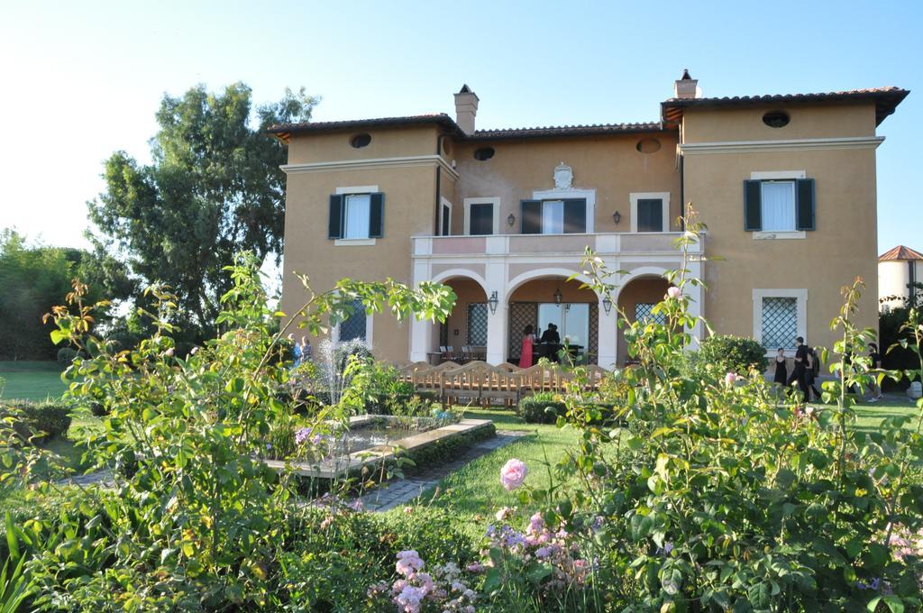 Casale Di Tormaggiore Villa And Country Suites Pomezia Ngoại thất bức ảnh